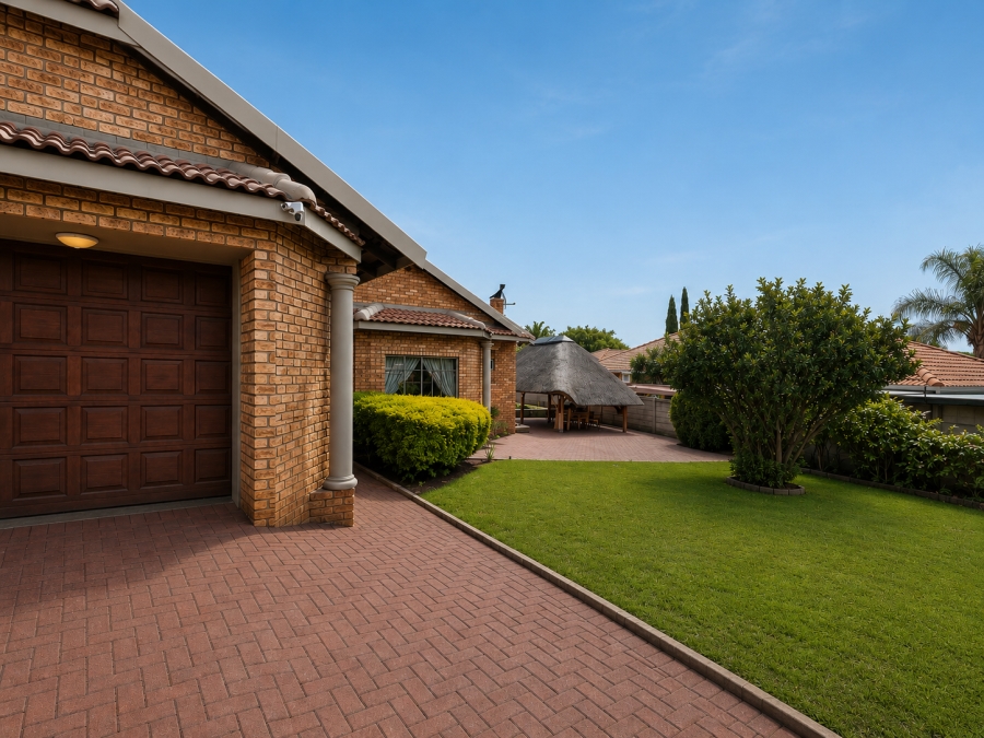 4 Bedroom Property for Sale in Safari Gardens North West